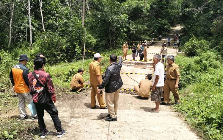 Jembatan Penghubung Desa Malawaken-Lahei I Putus, Ini Janji Dinas PUPR Barito Utara