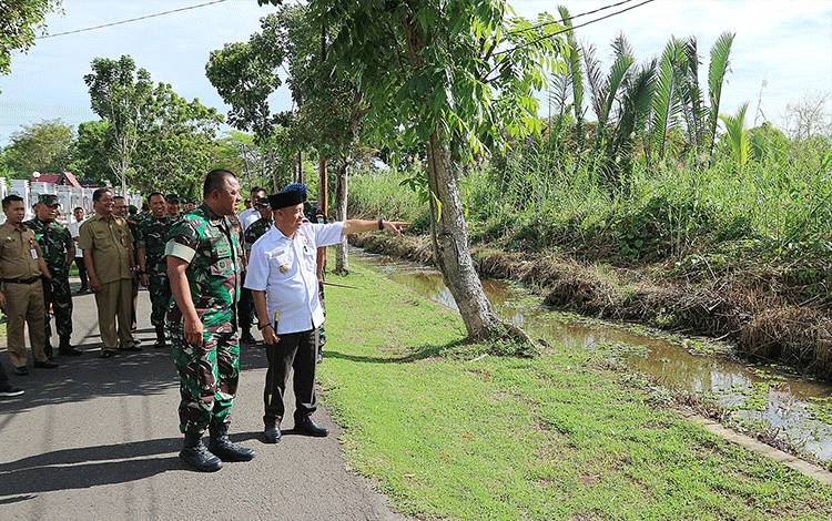 Danrem 102/Panju Panjung Cek Lokasi Pembangunan Kodim Seruyan