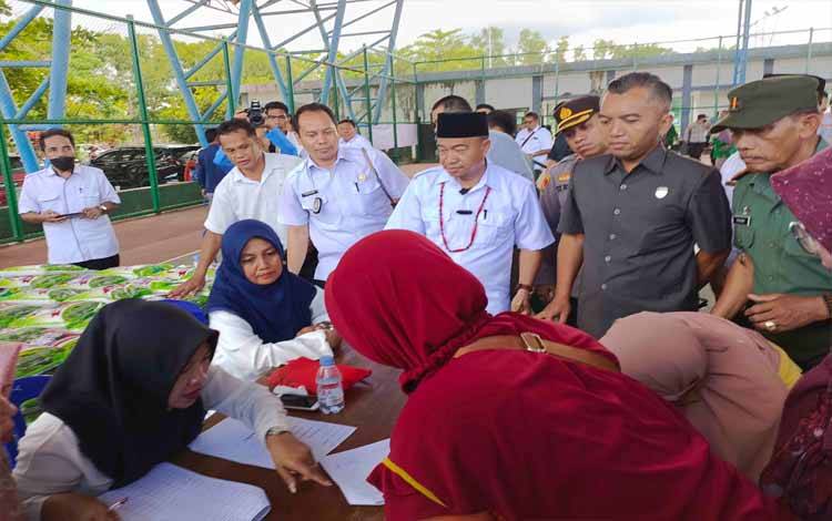 Bupati Seruyan Buka Gebyar Pasar Murah Sembako