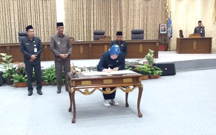 DPRD dan Pemkab Barito Utara Tandatangai Nota Kesepakatan Rancangan KUA-PPAS APBD 2023