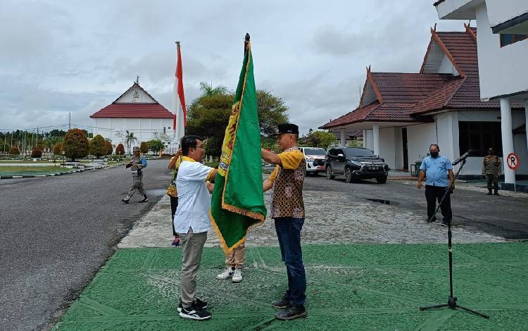 Bupati Gunung Mas: Kami Harap Mereka Menang di Pra Popnas