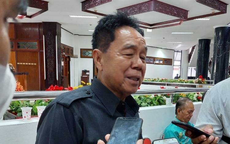 Anggota Komisi III DPRD Kalteng, Duwel Rawing. (FOTO: DONNY D)