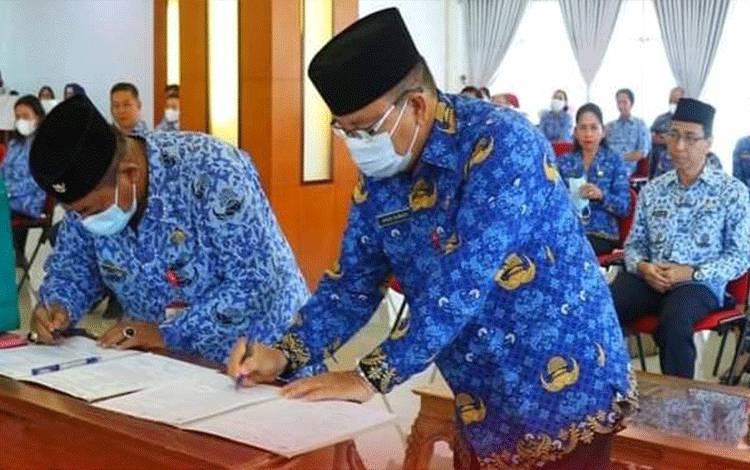 Agus Sumady Gantikan Bimo Santoso di Diskominfo Murung Raya, Ini Pesan Wabup Rejikinnor