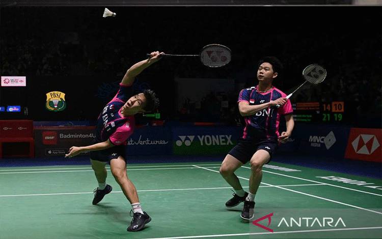 Minions Libas Pasangan Skotlandia Menuju Perempat Final