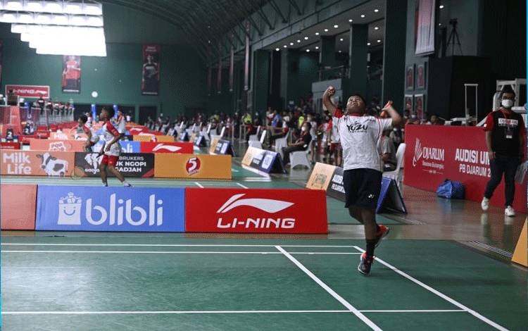 Kenji Satria Pamungkas saat bertanding dalam kategori U-13 putra Audisi Umum PB Djarum 2022 di GOR Djarum, Kudus, Jawa Tengah, Kamis (20/10/2022). (HO via PB Djarum)