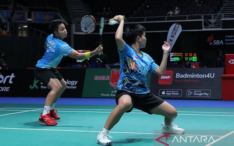 Apri/Fadia Disingkirkan Unggulan Ketiga pada Perempat Final