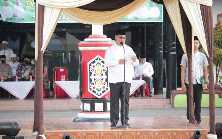 Bupati Kotim : Santri Bukan Hanya Menjaga Agama, Namun Juga Kemaslahatan Ummat