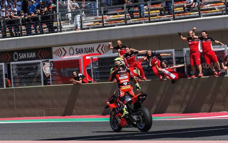 Alvaro Bautista Juarai Race 1 di World Superbike Argentina