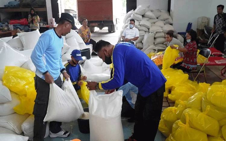 Bupati Lamandau Pantau Penyaluran Bantuan Korban Banjir ?