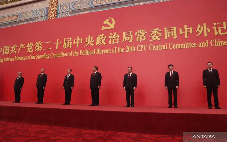 Xi Jinping Rombak Separuh Lebih Komite Tetap Politbiro