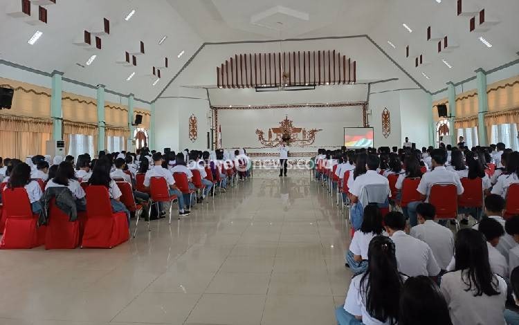 Peserta Didik SMA/SMK di Gunung Mas Antusias Ikuti Sosialisasi dari Yayasan ESA