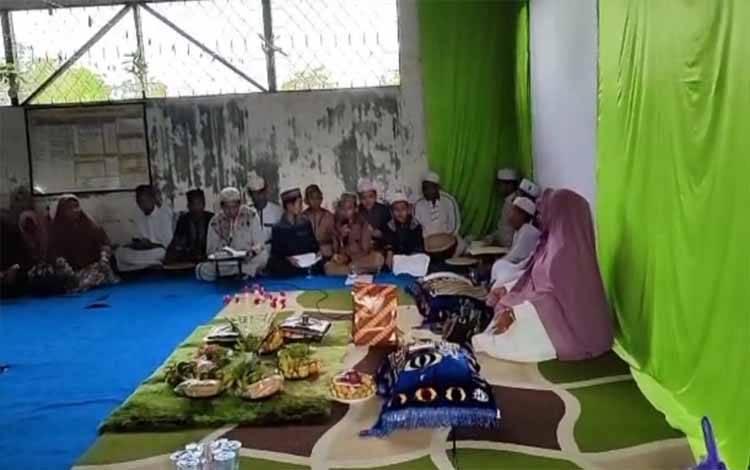 SDN 1 Selat Barat Peringati Maulid Nabi Muhammad SAW 1444 Hijriah