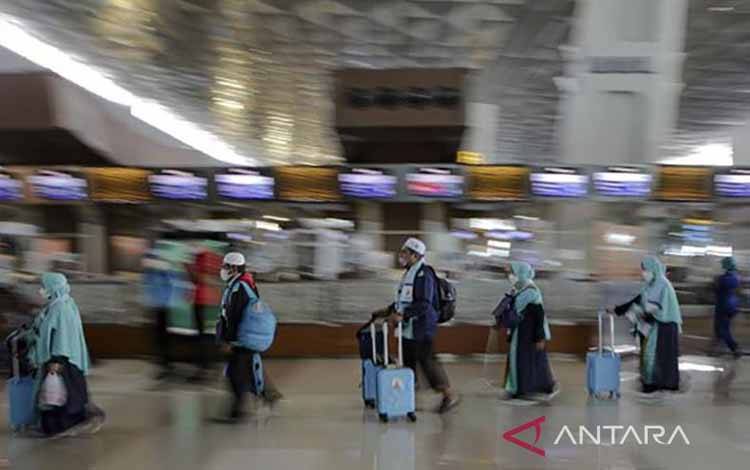 Arab Saudi Mudahkan Perempuan Lakukan Umrah Mandiri