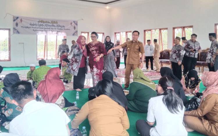 Bupati Lepas Kafilah FSQ Katingan menuju Palangka Raya, Ini Pesannya