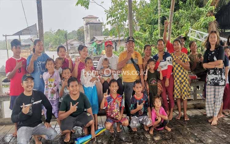 Bupati Seruyan Sambangi Warga Terdampak Banjir di Kecamatan