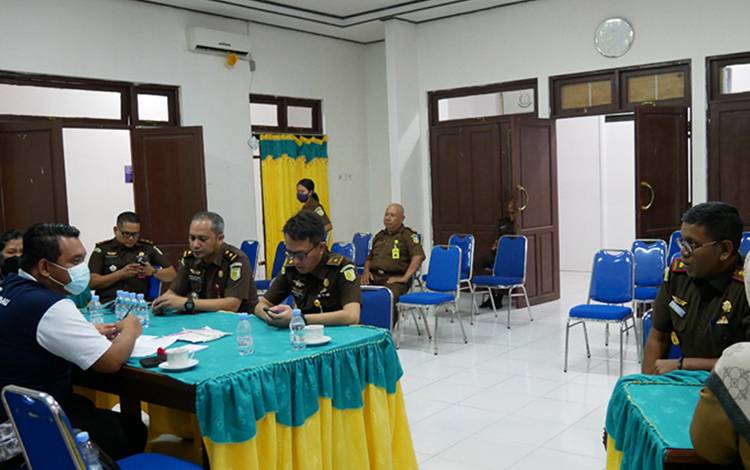 Pegawai Kejaksaan Lamandau Dites Urine