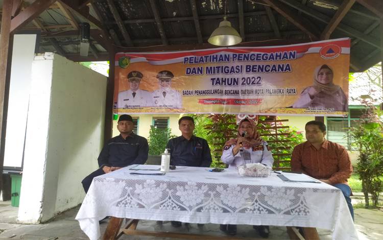 Pembukaan pelatihan mitigasi bencana bagi wartawan oleh BPBD Palangka Raya. (FOTO: HENDRI)