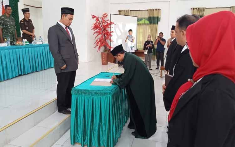 Wabup Sukamara: Panwaslu Kecamatan Harus Adil dalam Melaksanakan Tugas