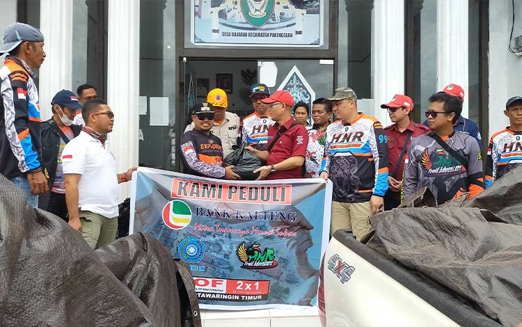 TP-PKK dan HNR Trail Salurkan 1.017 Paket Sembako untuk Warga Terdampak Banjir
