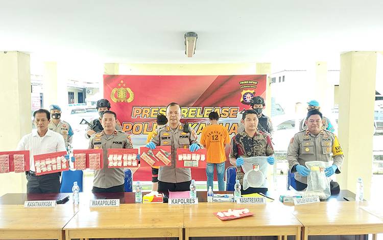 Polres Kapuas Ungkap Pengedar Obat Tanpa Izin, Ribuan Butir Diamankan
