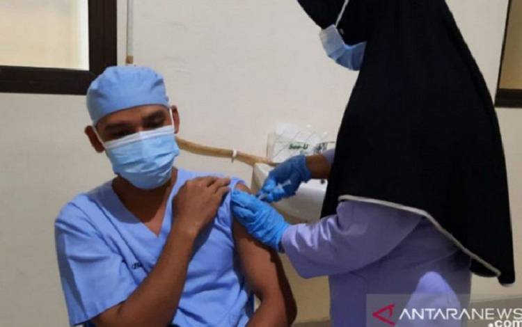 Vaksinasi Dosis Ketiga Capai 64.983.827 Orang di Indonesia