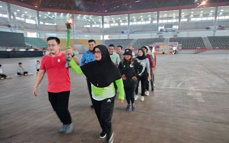 Juara Dunia Pencak Silat Jadi Pembawa Obor Porprov Sumut 2022
