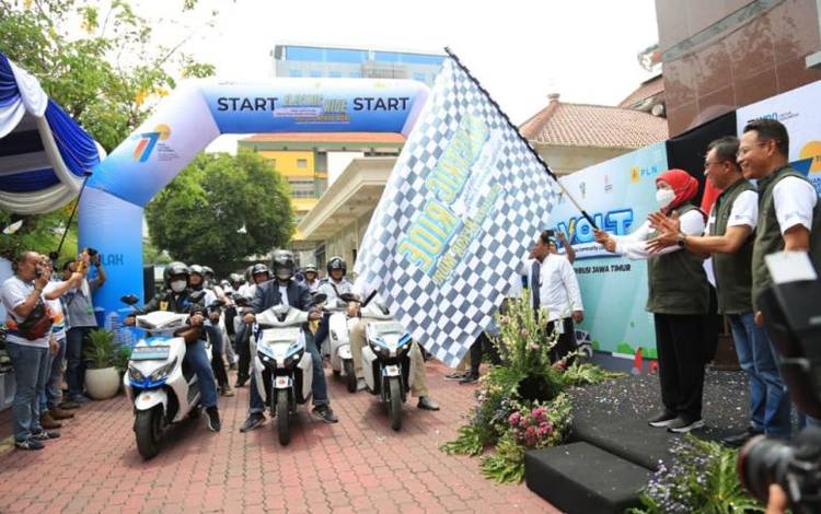 Konvoi 1.300 Motor Listrik PLN Pecahkan Rekor MURI