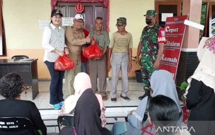 Pemprov Kalteng Salurkan 1.000 Paket Sembako Murah ke Sampit