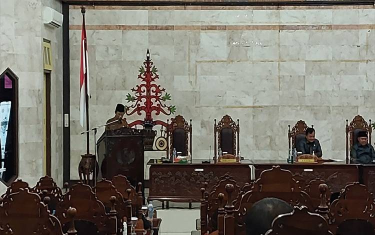 Sampaikan Raperda Pengakuan dan Perlindungan Masyarakat Hukum Adat, Ini Kata Wabup Kapuas