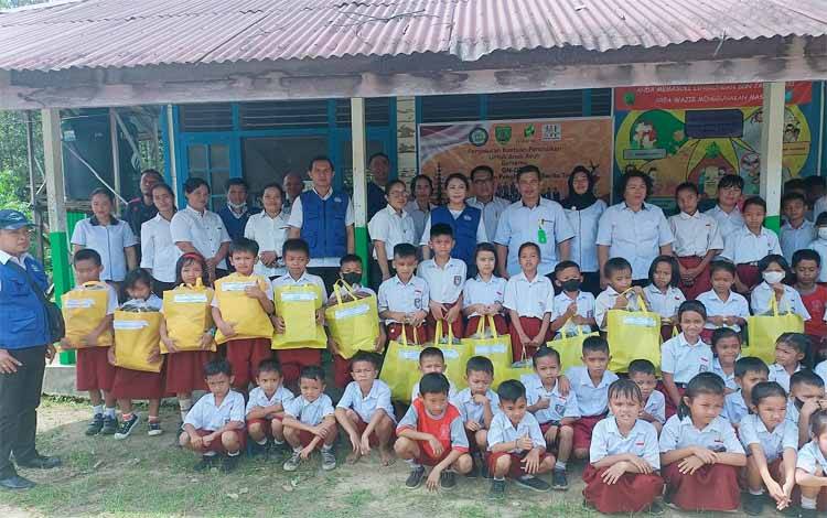 GN-OTA Yayasan Tangan Pengharapan kembali Salurkan 51 Paket Bantuan Pendidikan