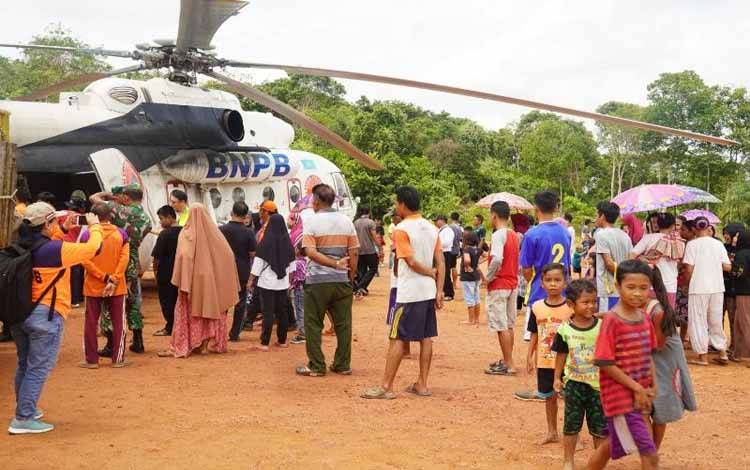 Kalteng Gunakan Helikopter Antar Bantuan Bagi Warga Terdampak Banjir