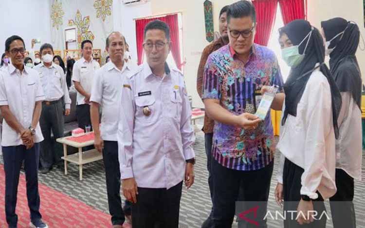 Pemkab Murung Raya Adakan Pelatihan Membuat Batik Cap