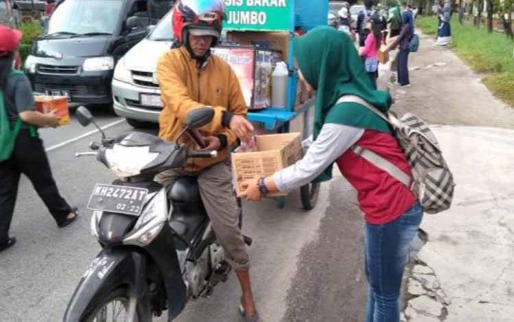 Aksi penggalangan Dana di Palangka Raya. (FOTO: ISTIMEWA)