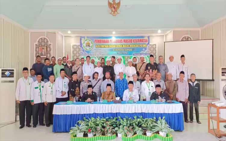 DMI Kapuas Berikan Pembinaan Pengurus Masjid Kecamatan, Ini Tujuannya