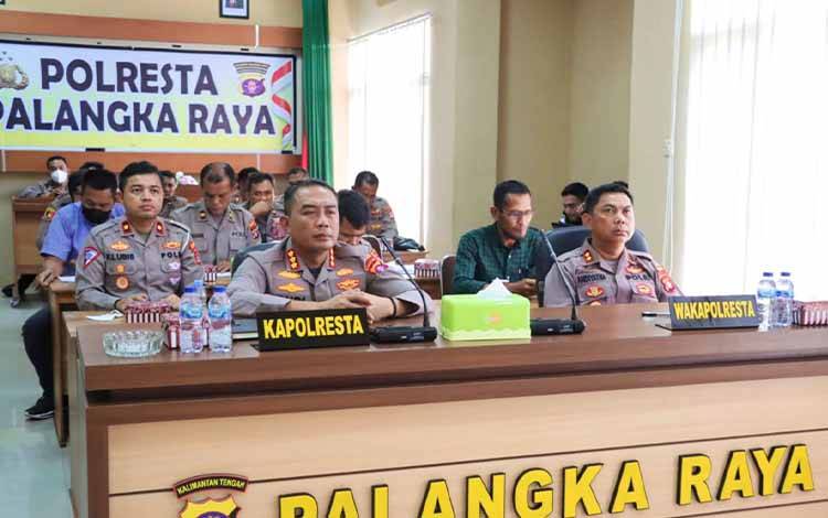 Kapolresta Palangka Raya Ikuti Vicon Terkait 10 Program Quick Wins Presisi