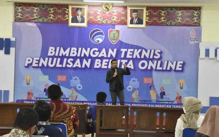Diskominfosantik Kalteng Berikan Bimtek Penulisan Berita Online
