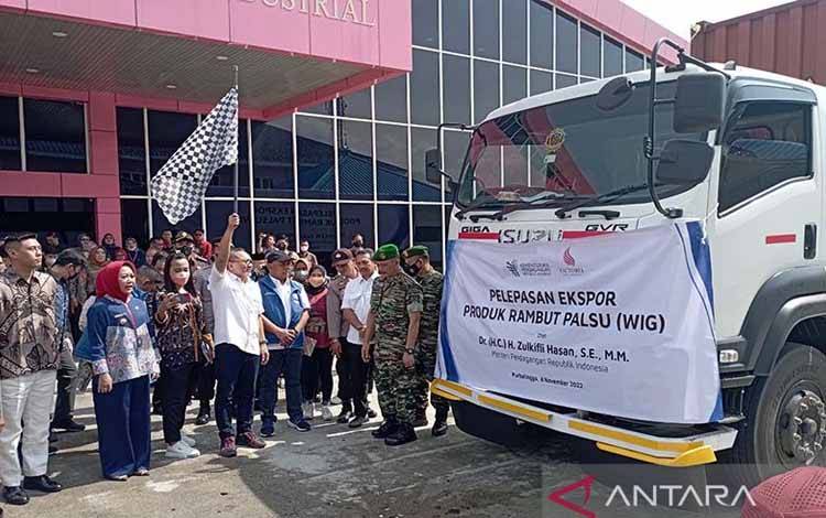 Menteri Perdagangan Lepas Ekspor Rambut Palsu ke Amerika