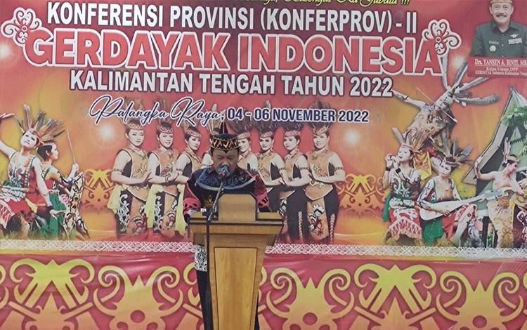 Edy Pratowo Ajak Pemuda Dayak Berpacu Tingkatkan Kualitas Hadapi Globalisasi