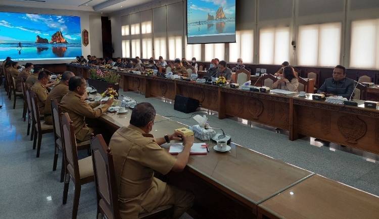 7 Fraksi Pendukung DPRD Kalteng Setujui Raperda Pajak dan Restribusi Jadi Perda