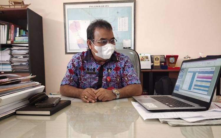 Kepala Badan Pengelola Pajak dan Retribusi Daerah (BPPRD) Aratuni D Djaban. (ANTARA/Rendhik Andika)