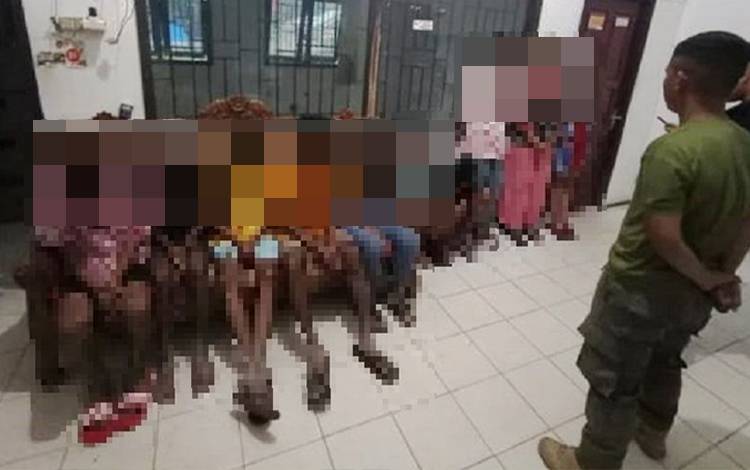 Diduga Pesta Miras, 8 Laki-laki dan 2 Perempuan Diamankan Satpol-PP ?