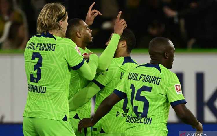 Wolfsburg Pecundangi Dortmund 2-0