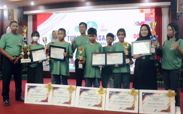 5 Pelajar Lamandau Juara Festival Tunas Bahasa Ibu Tingkat Provinsi