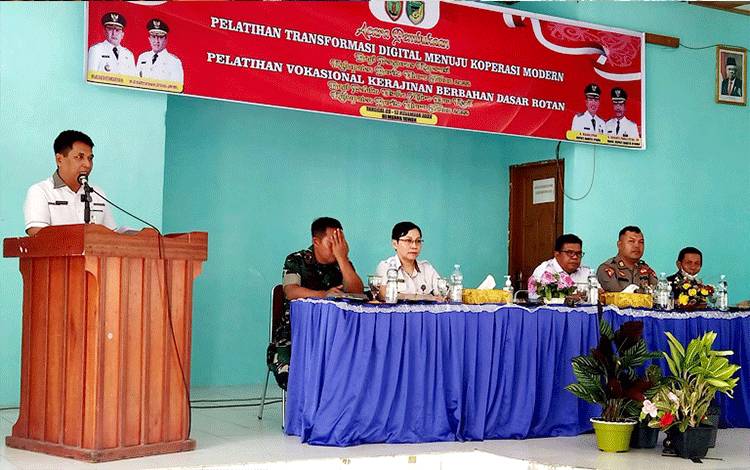 Pemkab Barito Utara Gelar Pelatihan Transformasi Digital dan Vokasional Kerajinan Rotan