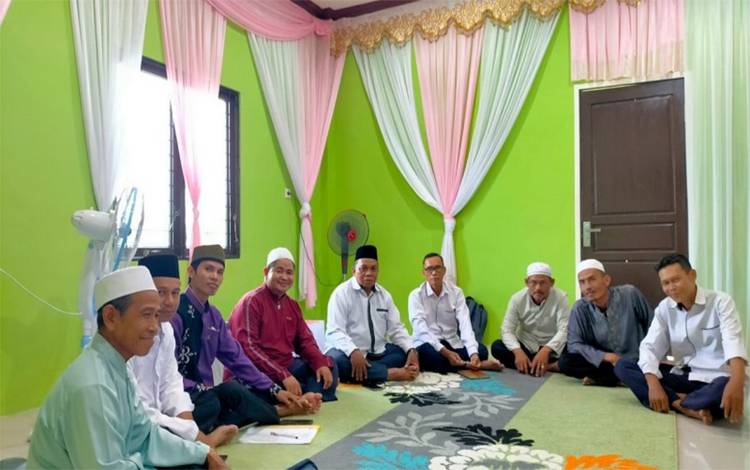 Baru Dilantik, Kepala KUA Pulau Petak Lakukan Rapat Koordinasi