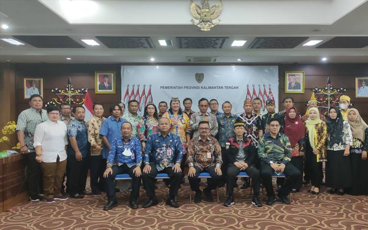 Panitia Masyarakat Hukum Adat Diperlukan untuk Lindungi Hak Adat