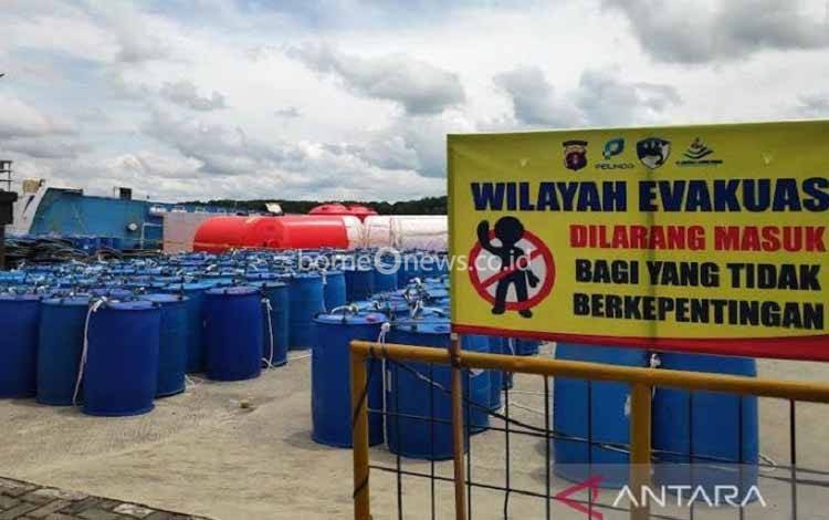 3 Truk Berhasil Dievakuasi dari KM Satya Kencana yang Karam di Kumai