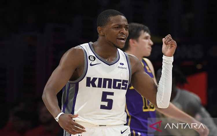 Gagal Redam Fox, Lakers Dipecundangi Kings 114-120