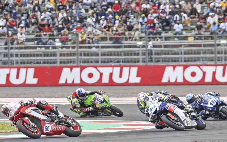 Dominique Aegerter Kunci Gelar Juara Dunia WSSP di Mandalika