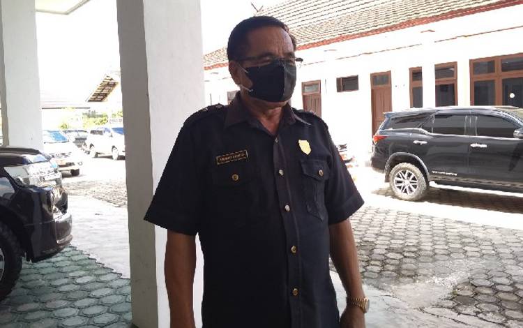 Ketua DPRD Gunung Mas Apresiasi Desa dengan Capaian Partisipasi Pemilih Terbanyak di Pilkades